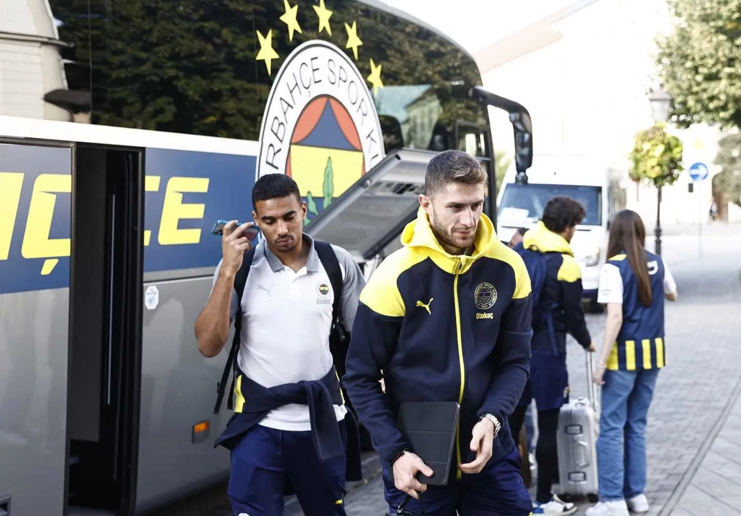 Fenerbahçeli yıldıza görülmemiş teklif! Arda Güler'i sollayacak - 18