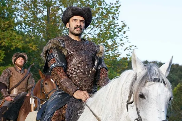 Kuruluş Osman'ın Turgut Alp'i Rüzgar Aksoy'dan çok özel açıklamalar: “Kendini adamadan ‘Kuruluş Osman’da olmana imkan yok”-3