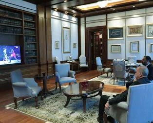 Başkan Erdoğan Dünya Şampiyonu Rıza Kayaalpi böyle izledi