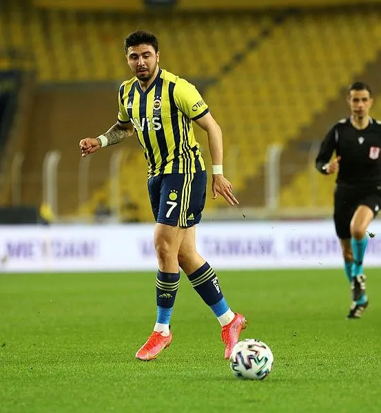 ozan-tufan-fenerbahceden-ayriliyor-mu-transferi-canli-yayinda-acikladi-avrupa-sampiyonasi-sonrasi-1623336355607.jpeg