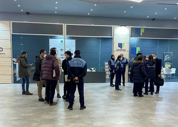 Avrupa'nın en büyük mobilya fuarında CHP'li belediyeden skandal uygulama: Zabıtalarla baskına geldiler!-4