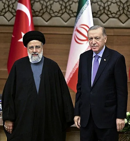 reisi-ziyareti-sonrasi-iran-disisleri-bakani-huseyin-emir-abdullahiyandan-turkiye-aciklamasi-yeni-bir-sayfaya-1706202296871.jpeg Reisi ziyareti sonrası İran Dışişleri Bakanı Hüseyin Emir Abdullahiyan'dan Türkiye açıklaması: Yeni bir sayfaya başladık-2