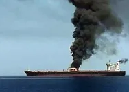 İsrail Savunma Bakanı Benny Gantz, gemiyi hedef alan patlamanın arkasında İranı gösterdi