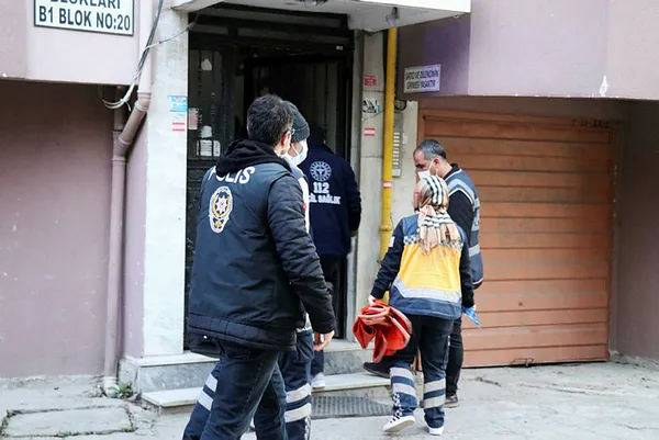 sakaryada-kavga-eden-irakli-2-kardes-birbirini-bicakladi-1609689332823.jpg Sakarya'da kavga eden Iraklı 2 kardeş birbirini bıçakladı-3