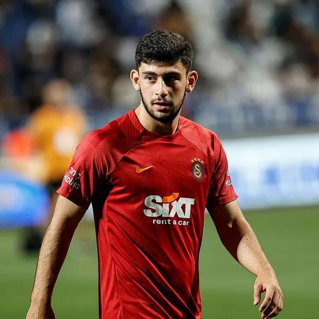 Galatasaray’da dev temizlik! Tam 7 yolcu