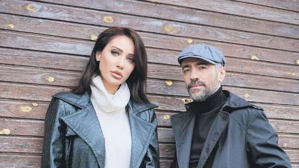 sahne-asiklarin-rapci-sefoyu-yeni-sevgilisi-melisa-dongel-en-onden-izledi-1679081149046.jpeg Sahne aşıkların! Rapçi Sefo’yu, yeni sevgilisi Melisa Döngel en önden izledi-6