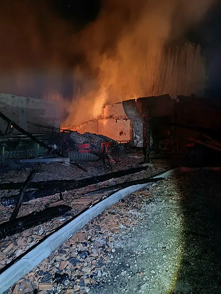 Çorum'da köy yangını! Alevler bir anda sardı her şey kullanılamaz hale geldi!-2