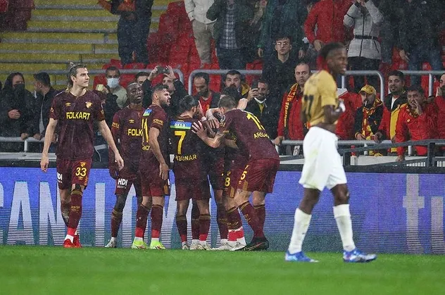 Lig yarışında evinde Gaziantep FK'yi konuk eden Göztepe kritik 3 puanı almayı başardı