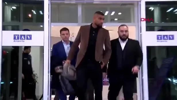 Beşiktaş'ın yeni transferi Kevin Prince Boateng İstanbul'da! İşte ilk görüntüler