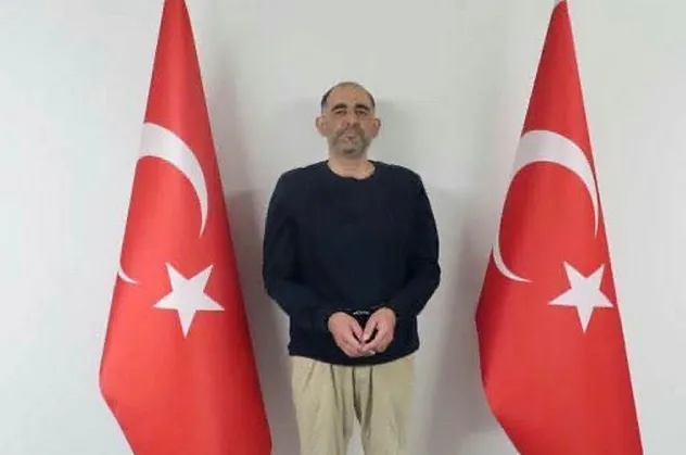 MİT tarafından paketlenen FETÖ'cü Uğur Demirok tutuklandı