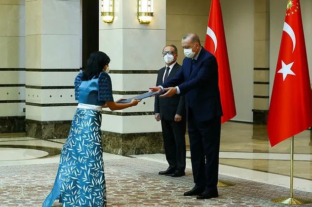 Büyükelçilerden Başkan Erdoğan'a güven mektubu