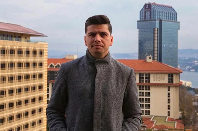 Ünlü Beyoğlu Sineması'nın işletmecisi Utku Ögetürk hırsızlıktan tutuklandı! Marketten gizlice çaldığı sırada...