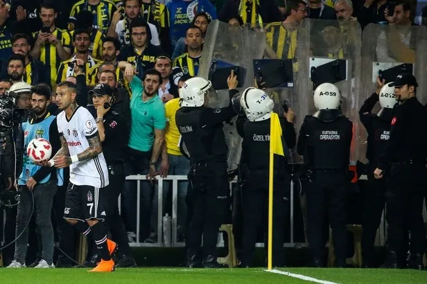 Olaylı derbinin hakemini Aziz Yıldırım uyarmış-7