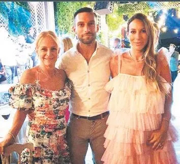 burcu-esmersoy-ile-allan-hakko-arasinda-ilk-kriz-cikti-1591317883133.jpeg Burcu Esmersoy ile Allan Hakko arasında ilk kriz çıktı!-4