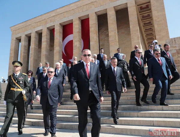 Büyük Zaferin 97'nci yıl dönümü! Anıtkabir'den özel kareler - 19