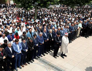 Mursi için yurt genelinde gıyabi cenaze namazı kılındı