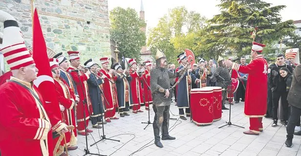 Bursa’da tarih değerini buluyor! Bursa Büyükşehir Belediyesi Ertuğrulbey Meydanı’nı törenle hizmete açtı