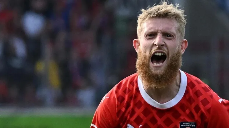 besiktas-yeni-yildizini-almanya-liginde-buldu-heidenheim-formasi-giyen-jan-niklas-beste-ile-temaslar-basladi-1716168477776.jpeg Beşiktaş yeni yıldızını Almanya Ligi'nde buldu! Heidenheim forması giyen Jan-Niklas Beste ile temaslar başladı...-2