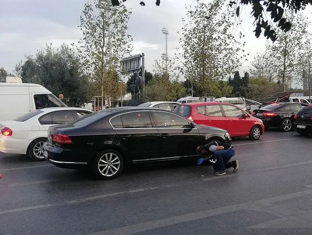 Bakırköy'de lüks otomobile silahlı saldırı!-4