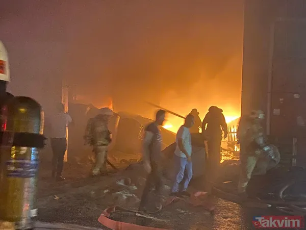 SON DAKİKA: Avcılar'da geri dönüşüm tesisinde yangın - 4