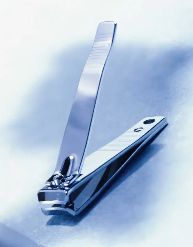 tirnak-makasindaki-delik-bakin-ne-ise-yariyor-kimsenin-aklinin-ucundan-gecmezdi-o-ayrinti-meger-1721139111752.jpg Kimsenin aklının ucundan geçmezdi! Tırnak makasındaki delik bakın ne işe yarıyor! O ayrıntı meğer...-4