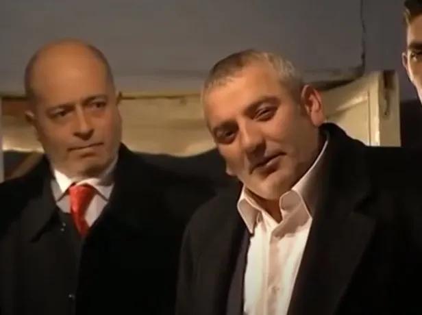 kurtlar vadisi nin iki efsanesi tuncay