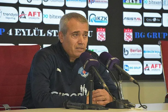 kasimpasada-kemal-ozdesten-sonra-sami-ugurlu-donemi-resmi-aciklama-geldi-1701179786377.jpeg Kasımpaşa'da Kemal Özdeş'ten sonra Sami Uğurlu dönemi! Resmi açıklama geldi-3