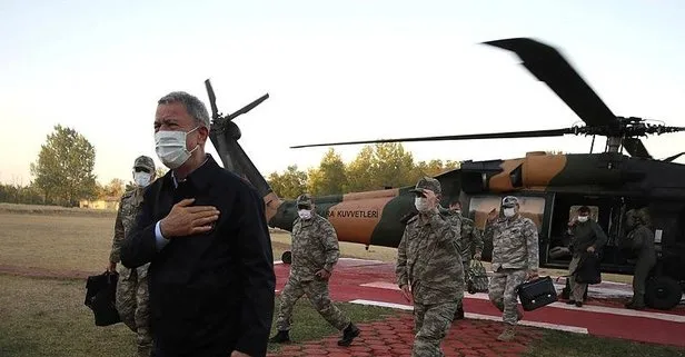 Bakan Akar sınır hattında