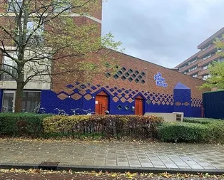 İslam düşmanlığı bunu da yaptırdı! Amsterdam’da hoparlörden okunması beklenen ilk ezan sabote edildi