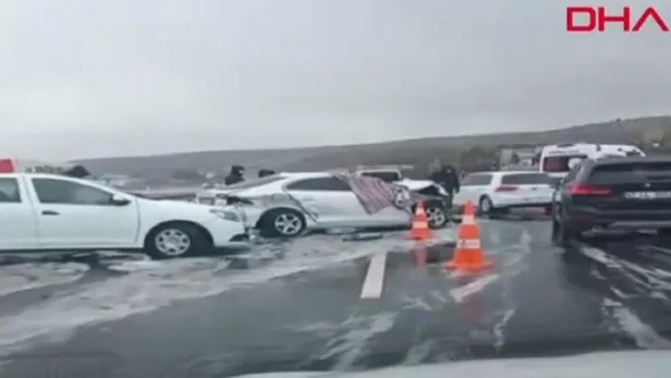 Ankara-İstanbul otobanında çok sayıda aracın karıştığı zincirleme kaza! Ölü ve yaralılar var-2