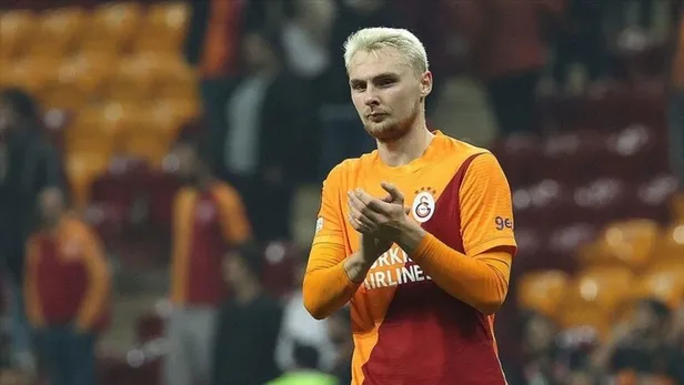nelsson-yerine-cin-seddi-geliyor-stoperin-messisi-galatasarayda-sampiyonlar-ligi-finali-gorecek-kadro-1691520753232.jpg Stoperin Messi'si Galatasaray'da! Nelsson yerine Çin Seddi geliyor! Şampiyonlar Ligi finali görecek kadro-4