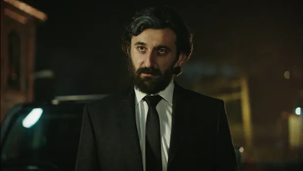 feci-sona-ramak-kaldi-cukur-daha-bitmeden-imzayi-atiyor-bitti-bitecek-artik-katilmasi-an-meselesi-1619519760929.jpg Feci sona ramak kaldı! Çukur daha bitmeden imzayı atıyor! Bitti bitecek artık katılması an meselesi...-4