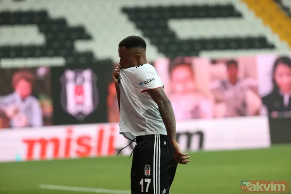 Beşiktaş'ta Bu Sezonki Performansıyla Dikkatleri Üzerine Çeken Cyle Larin, Transfer Döneminin De Gözde İsimlerinden Biri Haline Geldi.