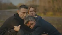 Aldatmak nefes kesecek! Otoyolda dehşet veren kaza! Araba içindeki aile son anda kurtarıldı