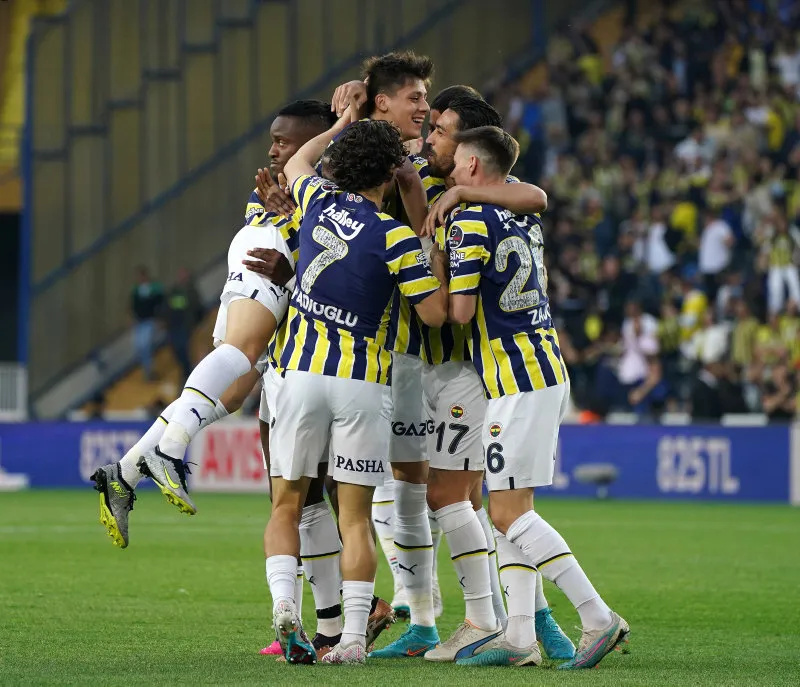 Fenerbahçe'ye şampiyon orta saha! - 6