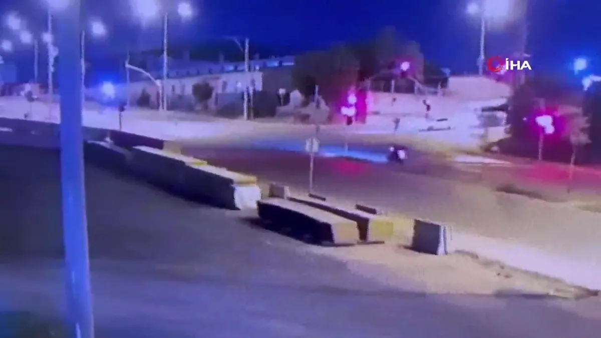 Kavşakta feci kaza kamerada: 1 ölü, 1 yaralı