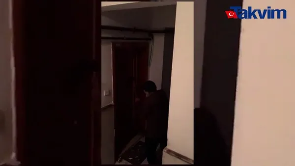 dehset-veren-anlar-suriyeli-kiracisinin-kapisina-baltayla-saldirdi-1642148762898.jpg Dehşet veren anlar! Suriyeli kiracısının kapısına baltayla saldırdı! Sebebi ise...-2