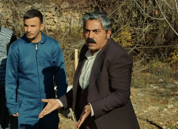 kendini-ele-verdi-yakasini-kurtaramiyor-bir-zamanlar-cukurova-84-bolum-fragmani-derhal-ayyuka-cikaracak-1613379304130.jpg Kendini ele verdi yakasını kurtaramıyor! Bir Zamanlar Çukurova 84. bölüm fragmanı: Derhal ayyuka çıkaracak-4