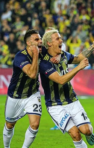 Kanarya'dan kritik 3 puan! Fenerbahçe 3-1 Beşiktaş (MAÇ SONUCU)