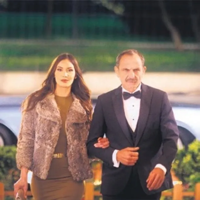 Birlikte oynadılar
