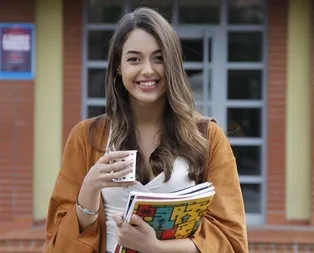 Çukur dizisinde rol alan Dilan Çiçek Denizin fotoğrafındaki şok detay! Takipçilerinden mesaj yağdı! Dilan Çiçek Deniz kimdir?