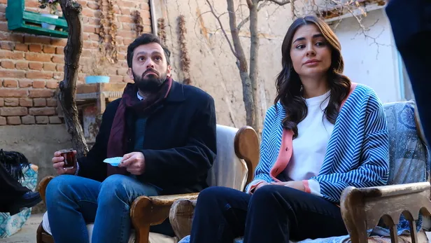 gonul-dagi-86-bolum-fragmani-izle-taner-dileksiz-yapamiyor-1675596035221.jpg GÖNÜL DAĞI 86. BÖLÜM FRAGMANI İZLE! Taner Dilek'siz yapamıyor! Yasemin'i bıraktı mezarı seçti! ''Ben yapamadım...''-4