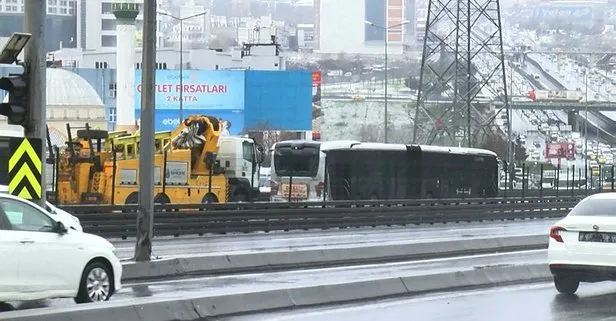 Esenyurt’ta metrobüs kazası! Yaralılar var