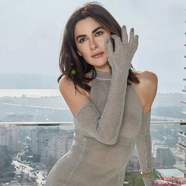 Resmen kendisini doğurmuş! Neslihan Atagül Rus güzeli annesini paylaştı: İkiz gibiler! - 14