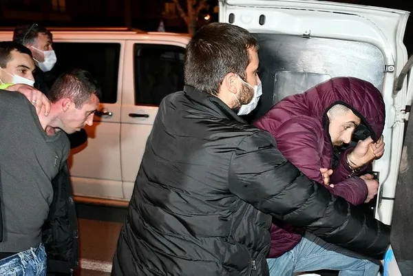 Polisten kaçtılar kaza yaptılar tehdit ettiler! Aksaray'da film gibi operasyon...-6