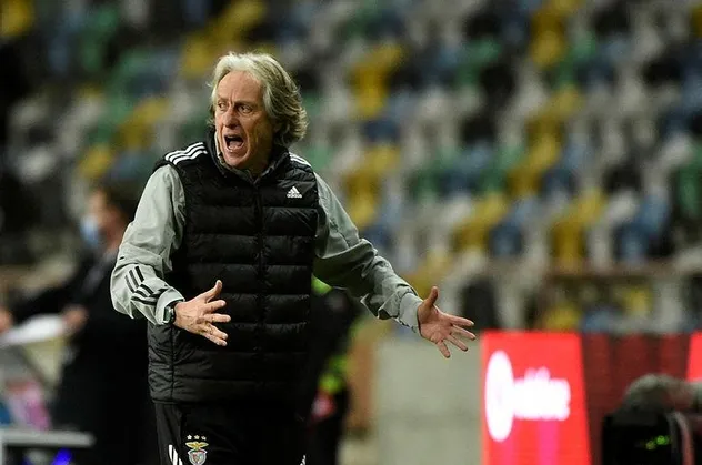 Jorge Jesus varsa sorun yok! İşte Fenerbahçe'ye imzaya gelen Jesus'un karnesi