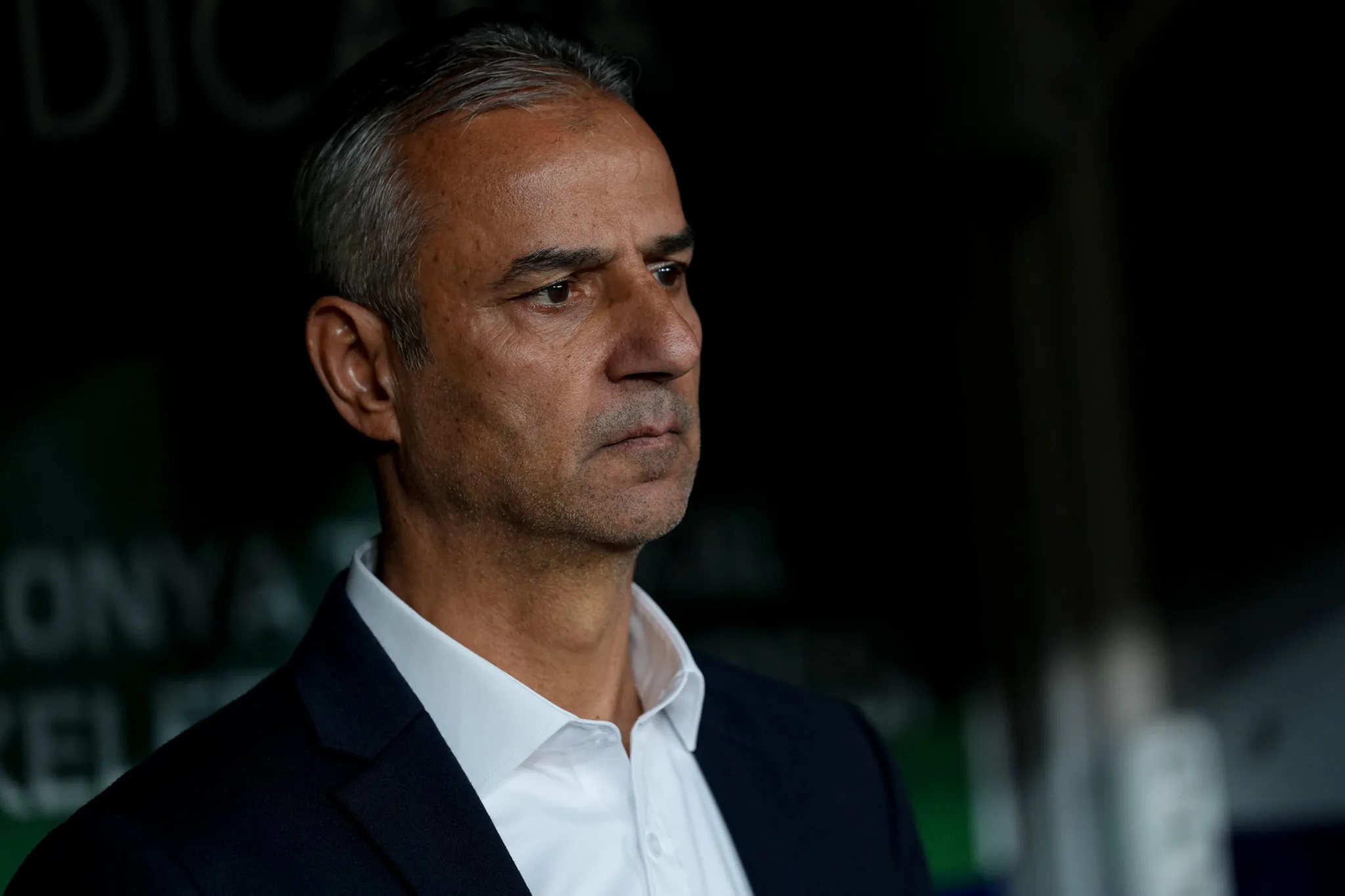 Fenerbahçe'de İsmail Kartal'dan camiayı şoke eden karar! - 2