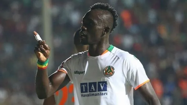 Beşiktaş gözünü forvet transferine çevirdi! Şimdi sıra Papiss Cisse'de-3