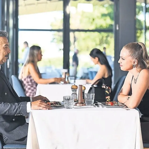 İpek Filiz Yazıcı ’Aile Saadeti’nde