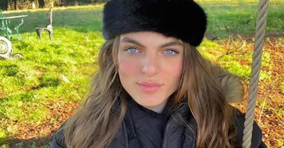 Elizabeth Hurley’in oğlu Damian annesine olan benzerliğiyle sosyal medyayı salladı: Kendisini doğurmuş